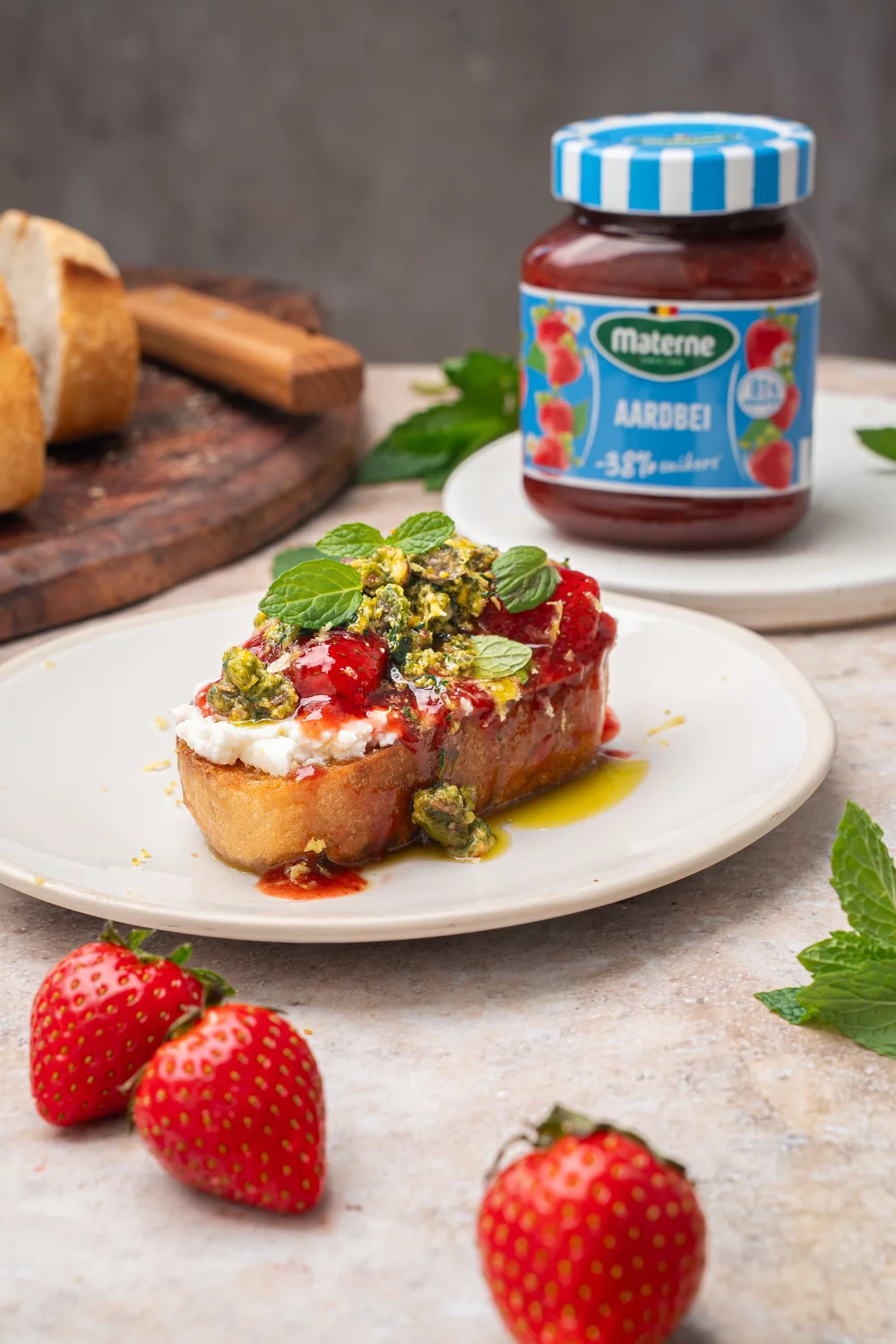 Zomerse toast met aardbeien