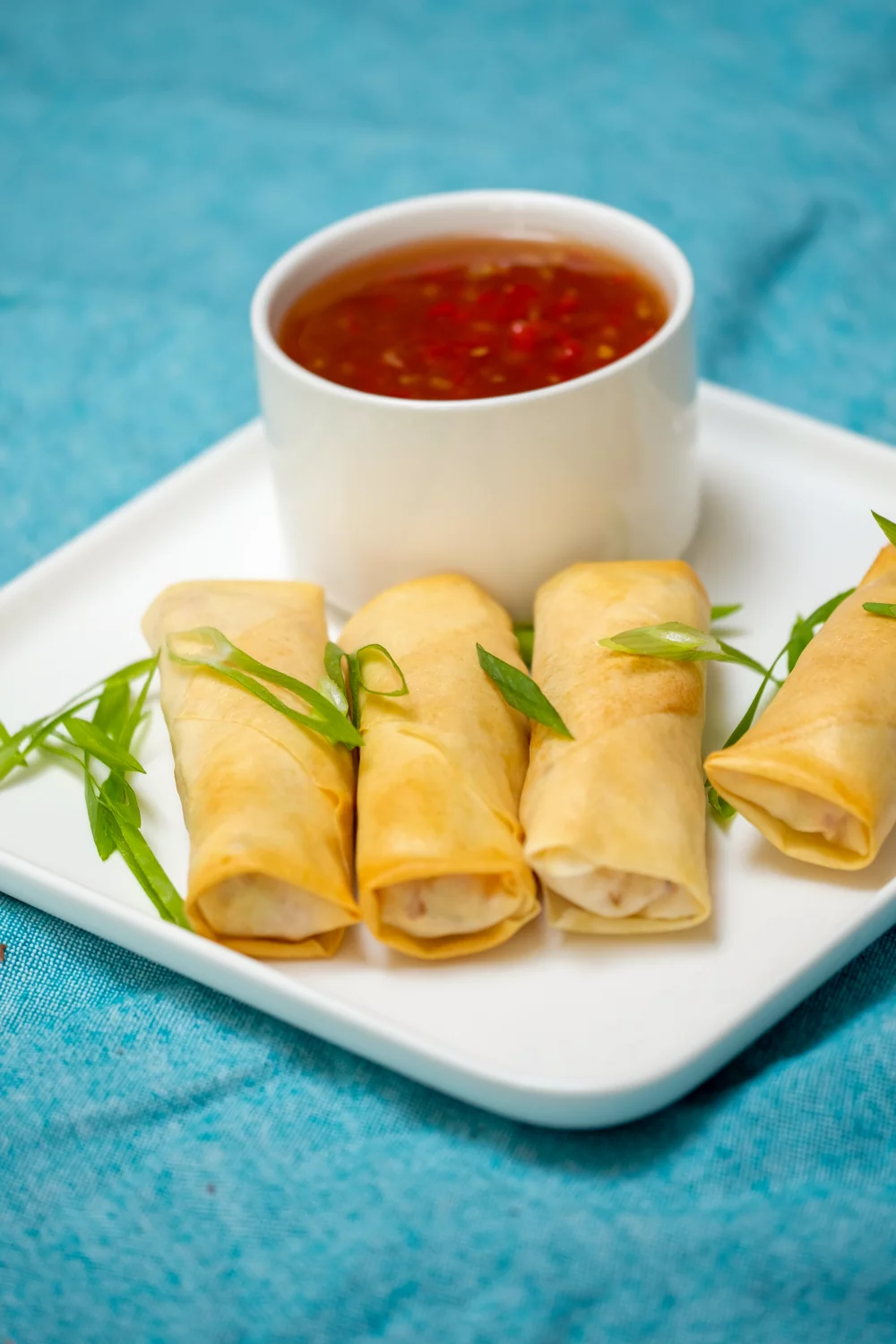 Mini-loempia's met zoetzure saus