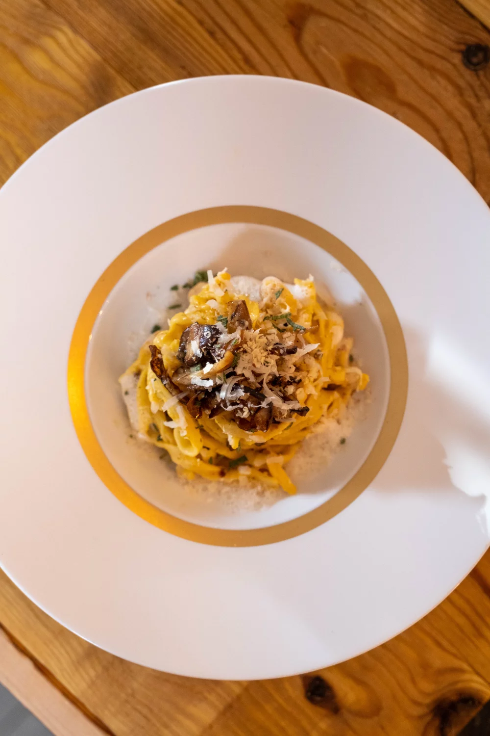 Fettuccine met pompoen en porcini