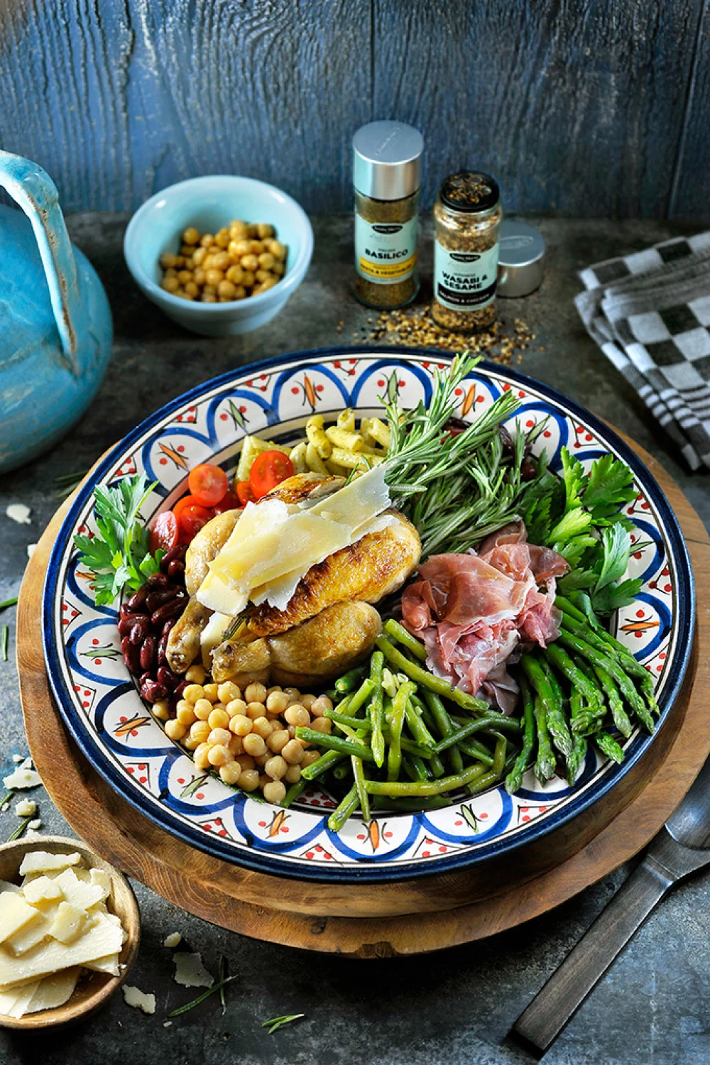 Halve haantjes op de BBQ met een Abruzzi-salade