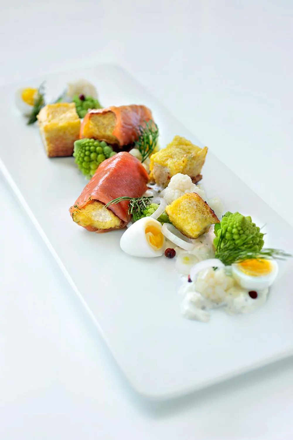 Verloren brood met zalm en dille