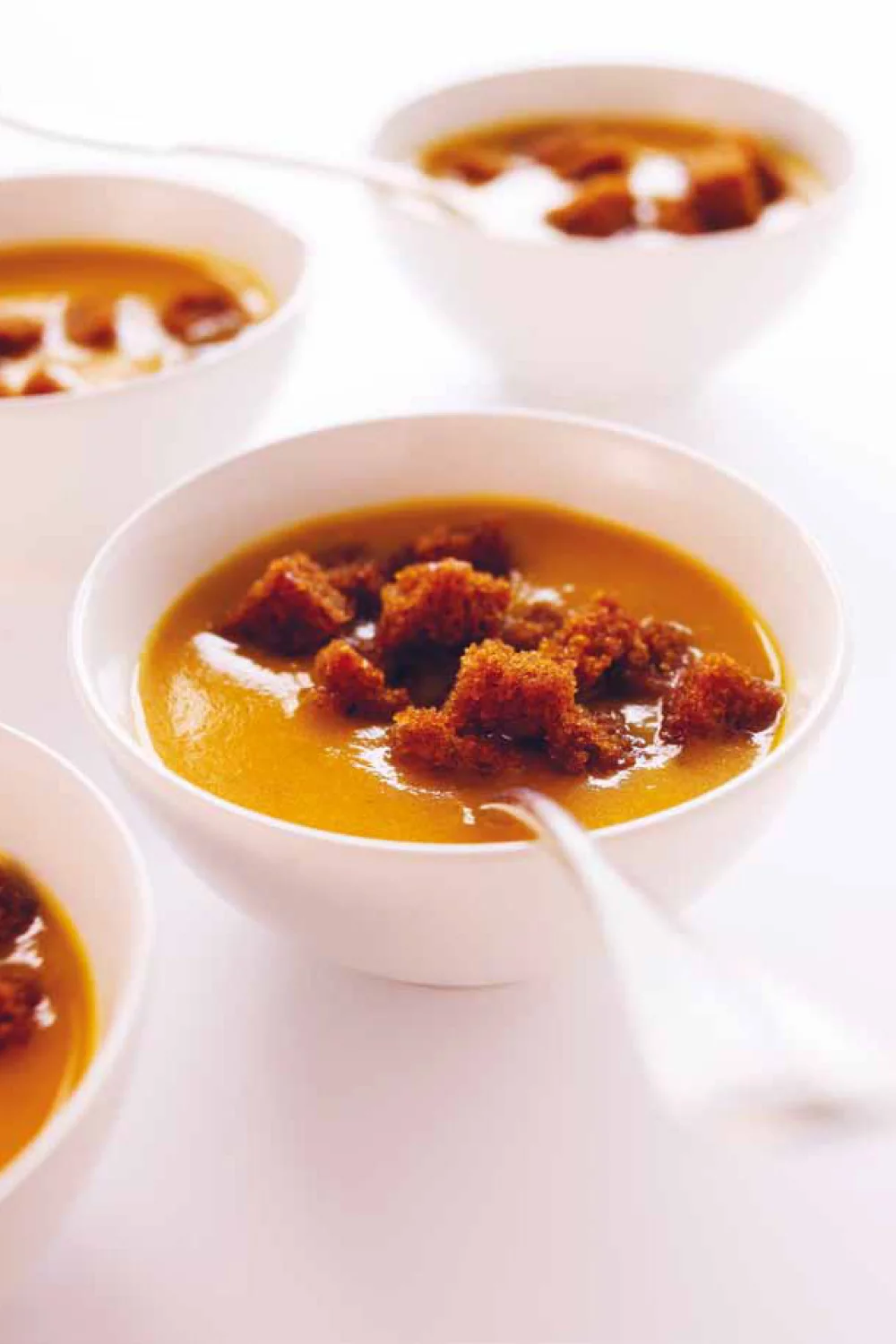 Pompoensoep met peperkoekcroutons