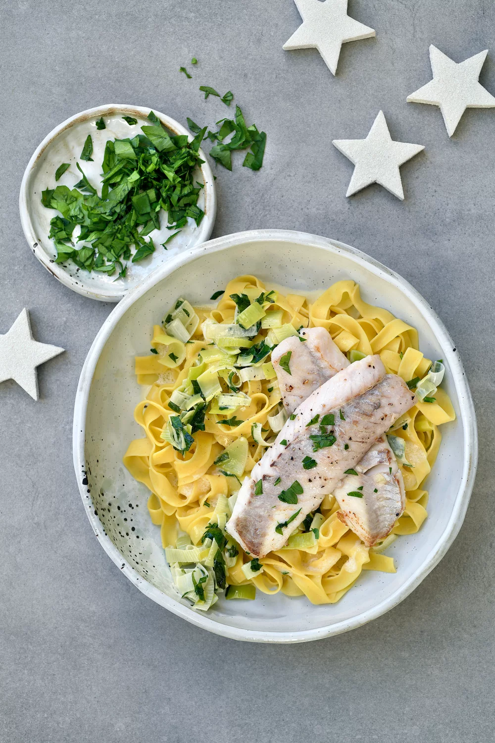 Tagliatelle met saffraansaus en roodbaars