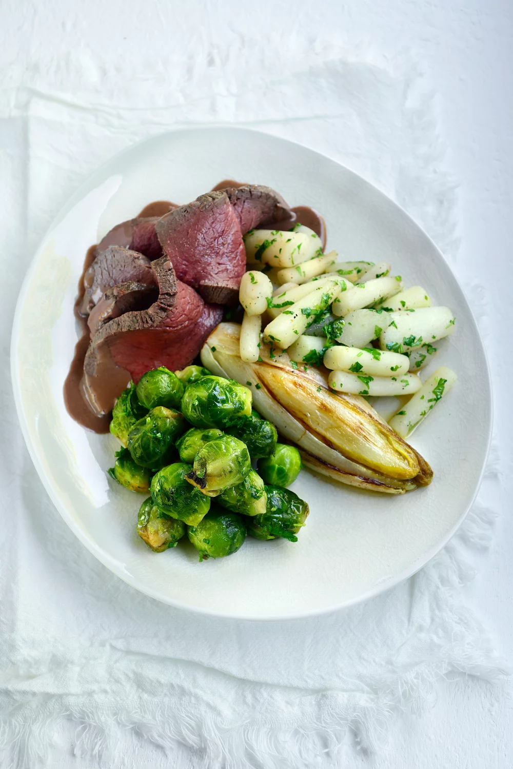 Reebilgebraad met wintergroentjes