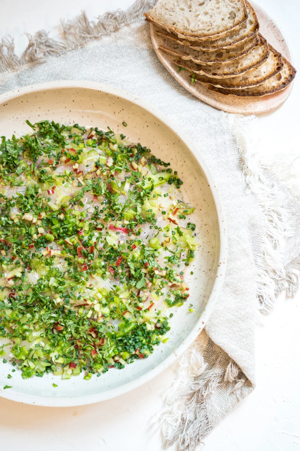 Ceviche van zeebaars met rabarber