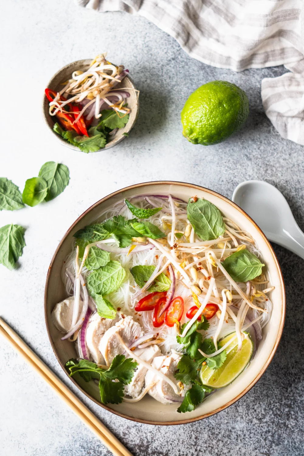 Vietnamese rijstnoedelsoep