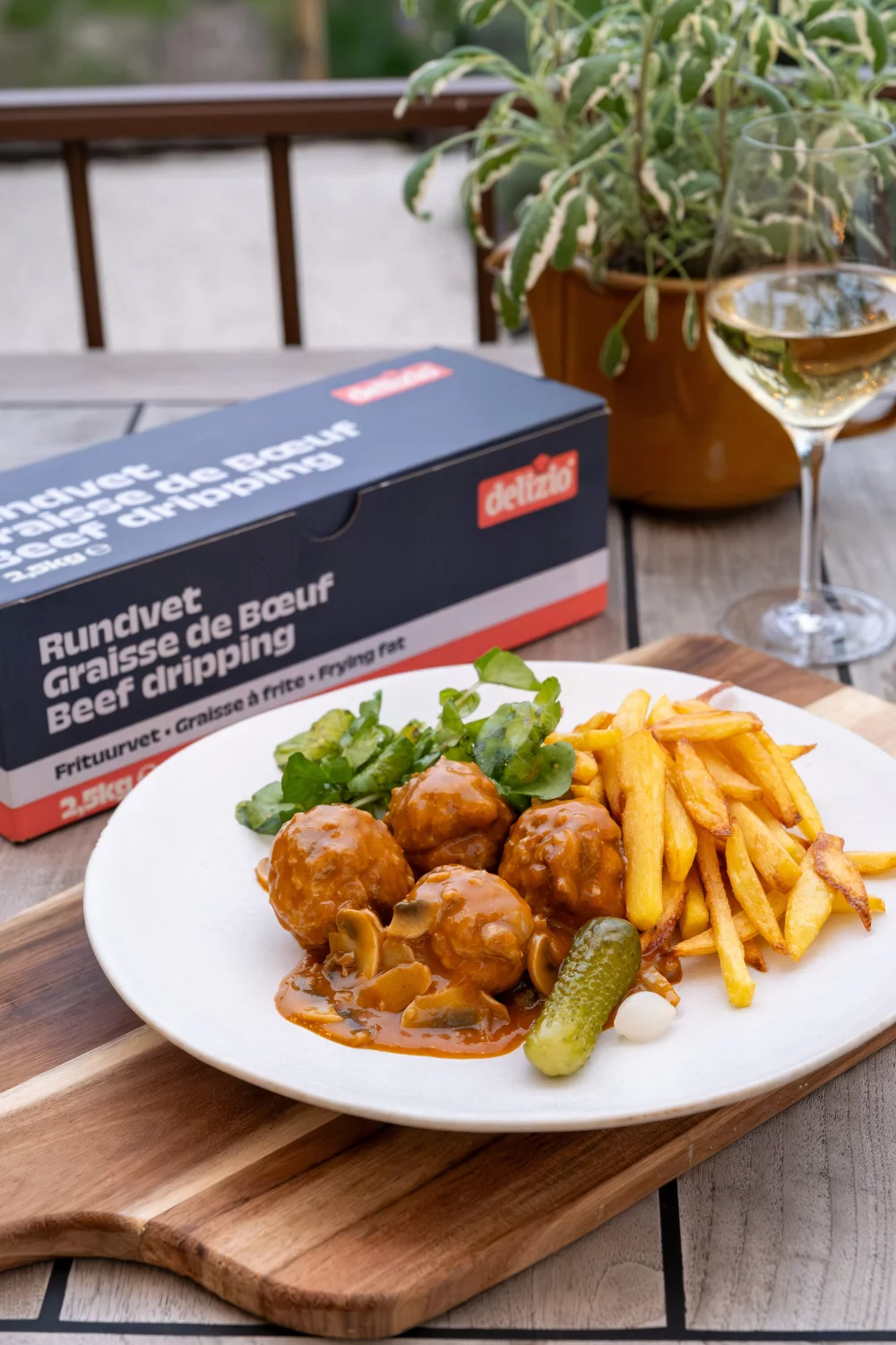 Kalfstongballetjes in Madeirasaus