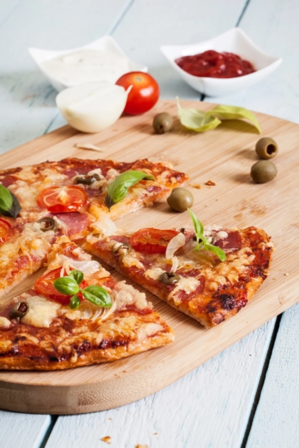 Pizza met chorizo en paprika