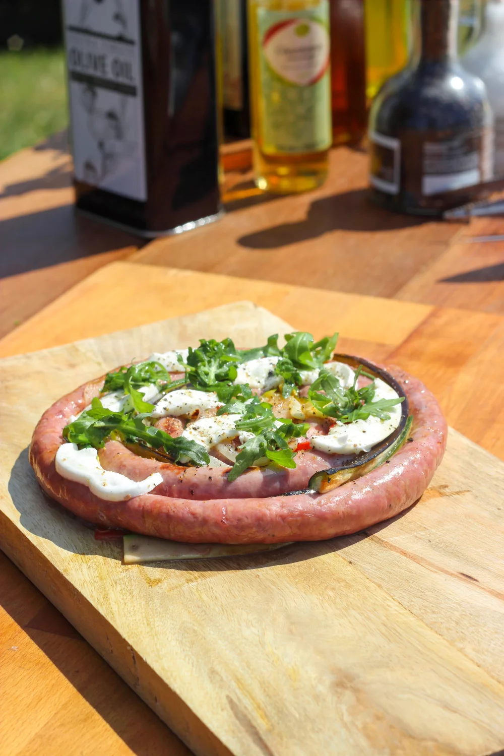 Opgerolde worst met groentjes en burrata