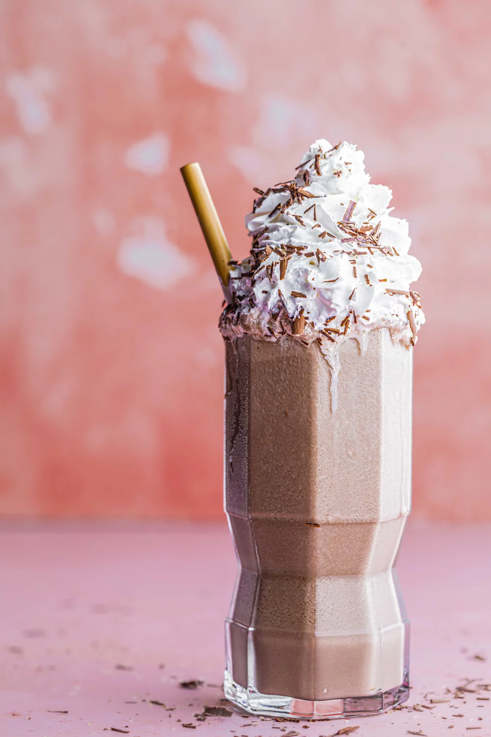 Vegan pinda-mokka milkshake
