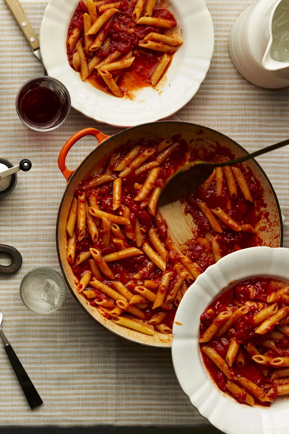 Penne met langzaam gegaarde tomatensaus