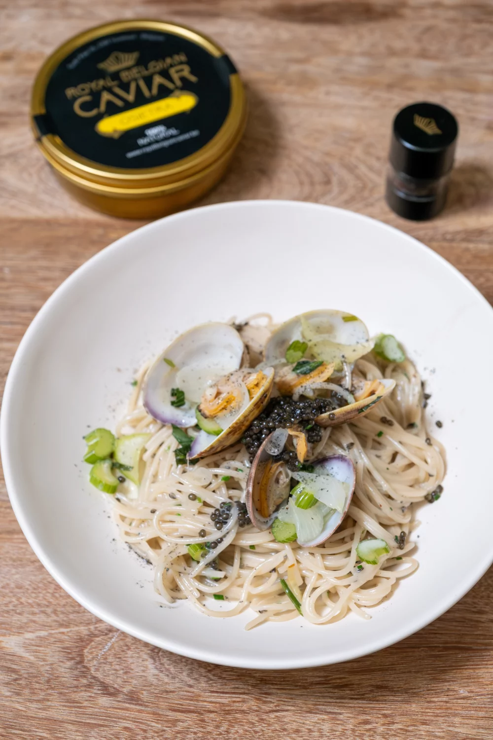 Pasta vongole met kaviaar