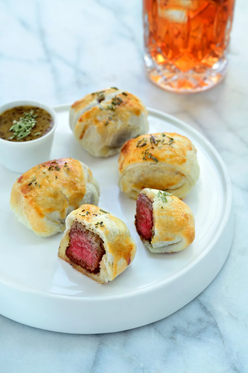 Mini-beef wellingtons