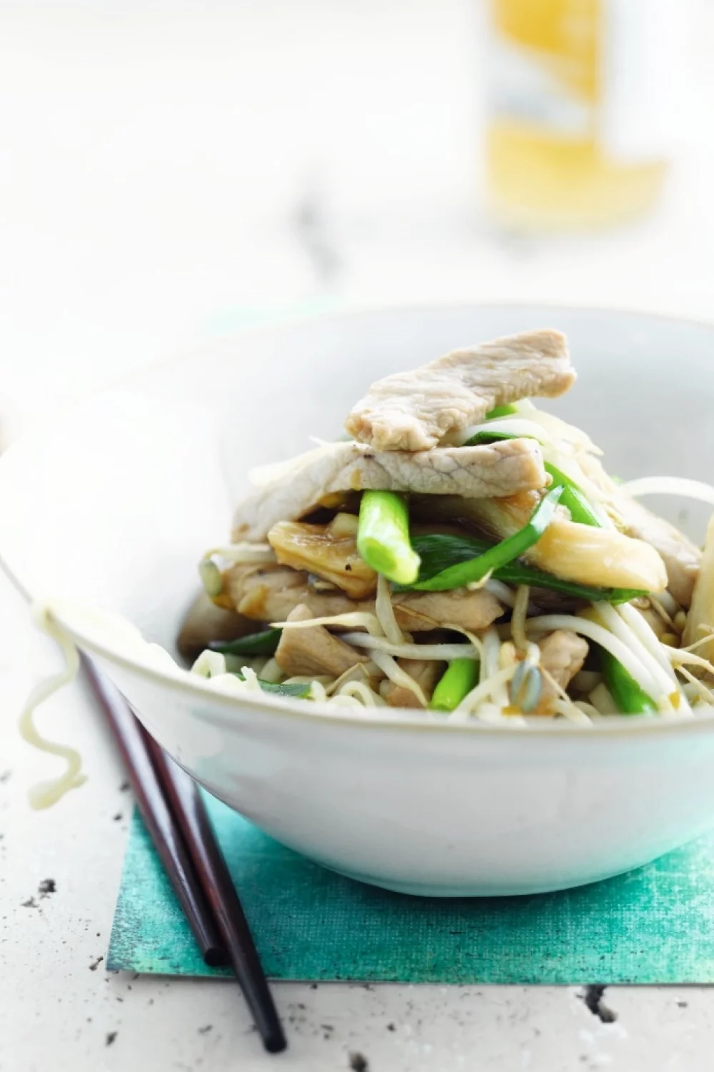 Oosterse wok van varkensvlees