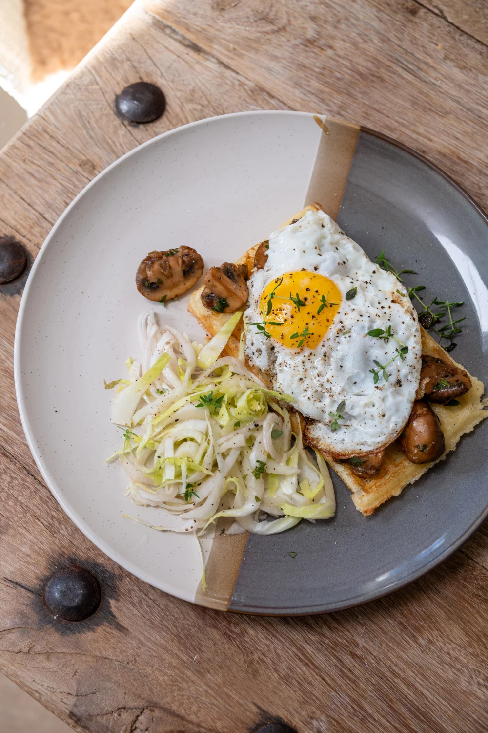 Hartige Brusselse wafel met champignons