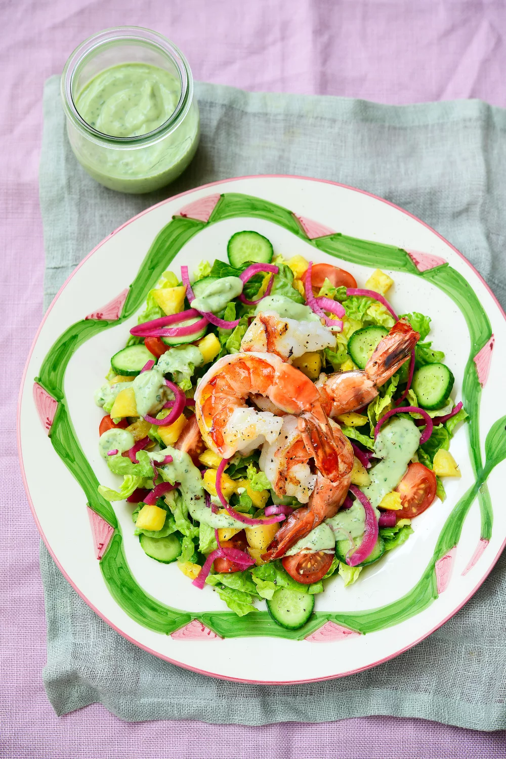 Scampisalade met ananas en avocadodressing