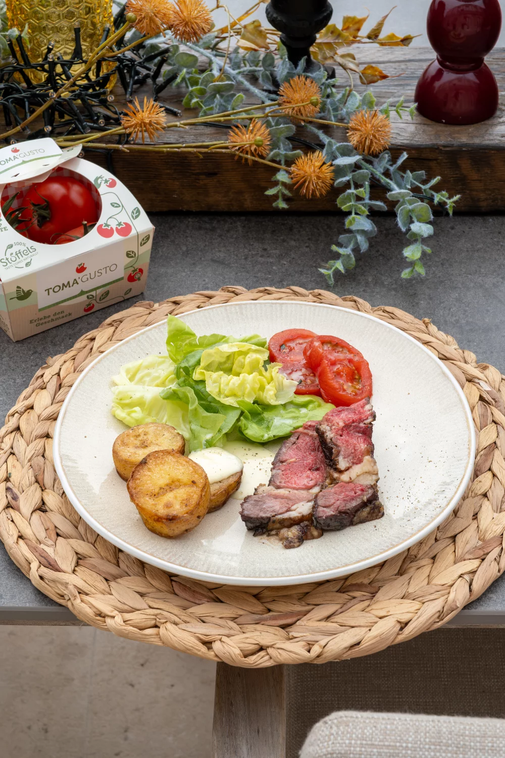 Tagliata van Tomahawk met gebakken aardappelen