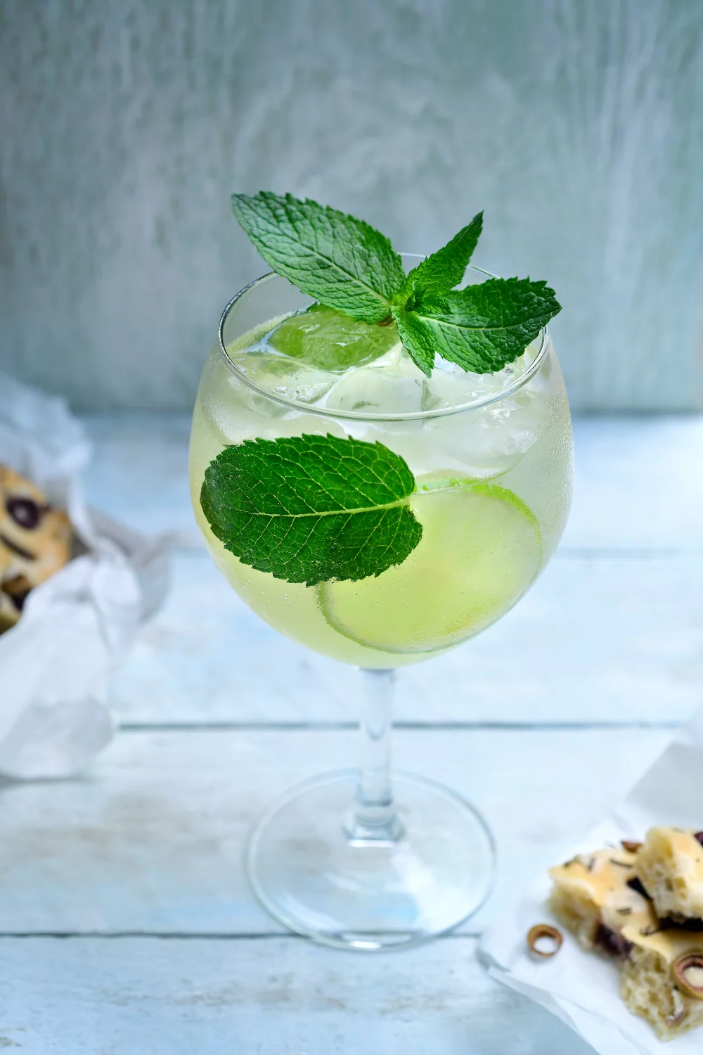Limoncello spritz