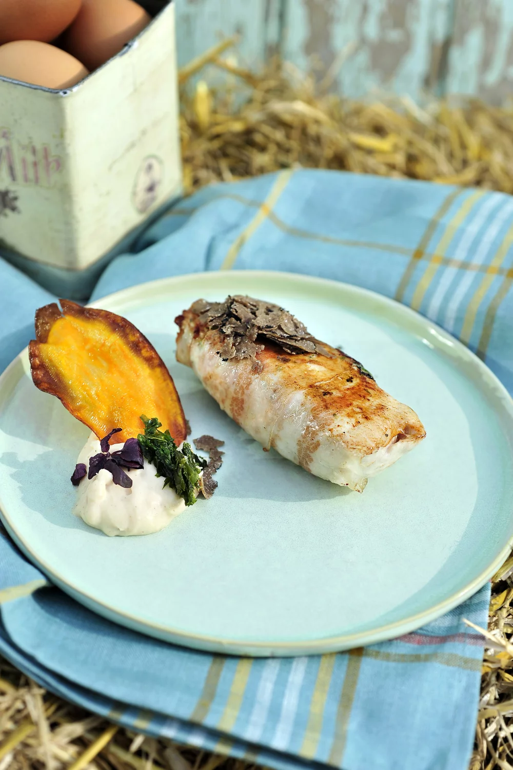 Piepkuiken met spek en crème van pastinaak