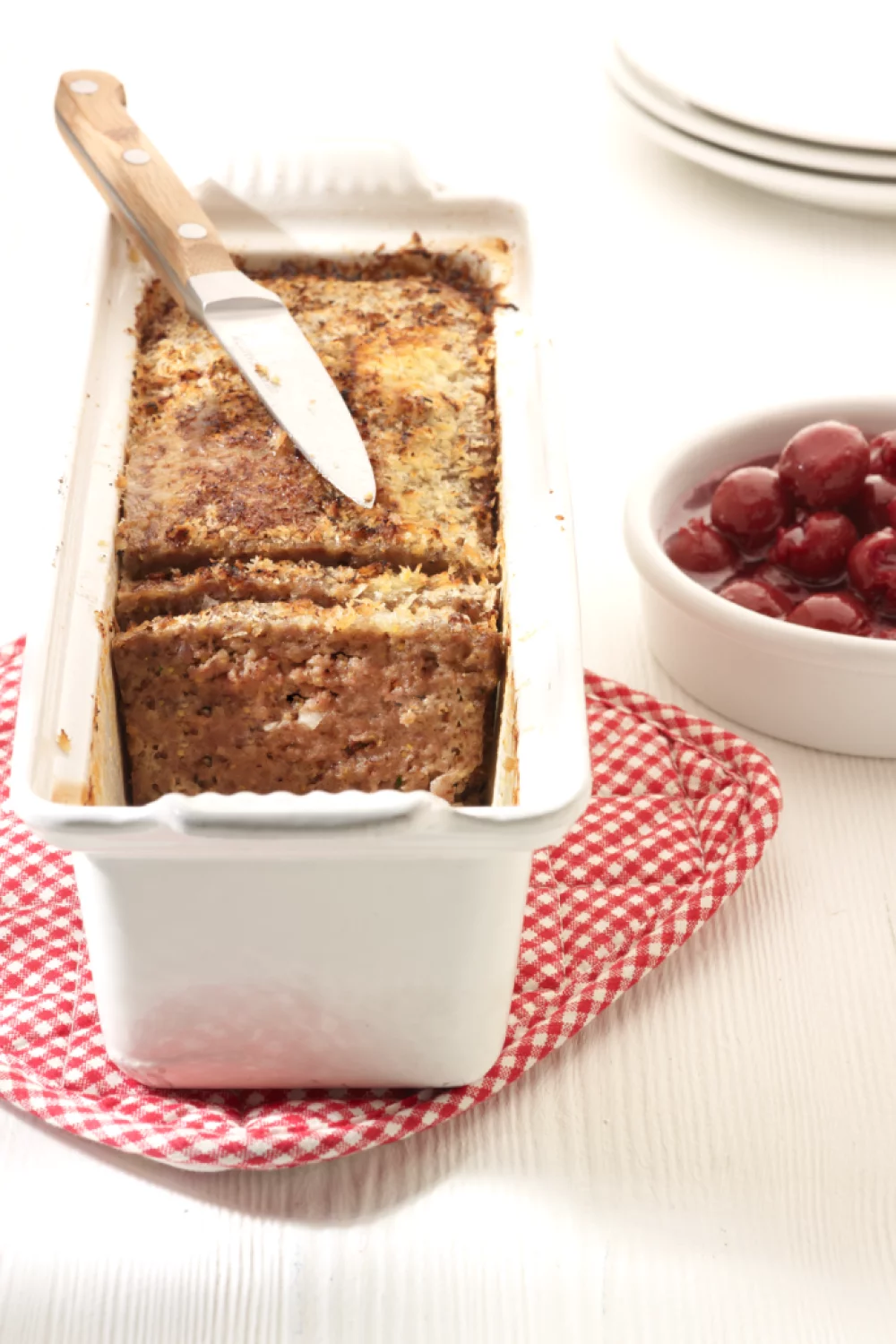 Gehaktbrood met warme kriekjes