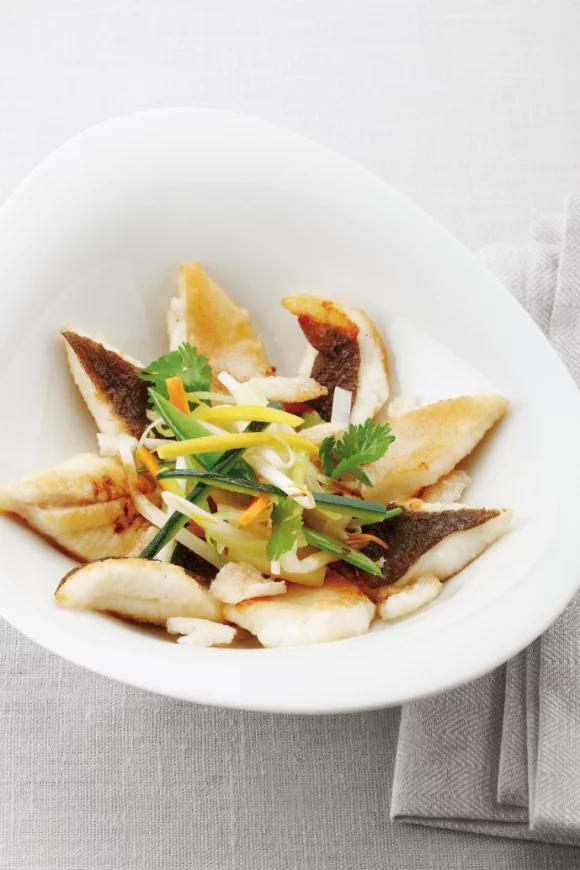 Groenten in de wok met tongschar