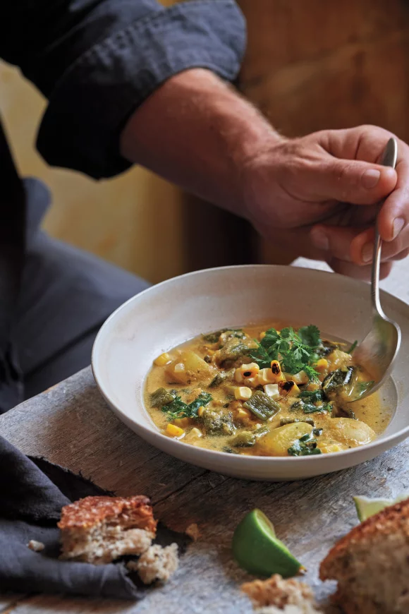 Pittige aardappel-maïssoep