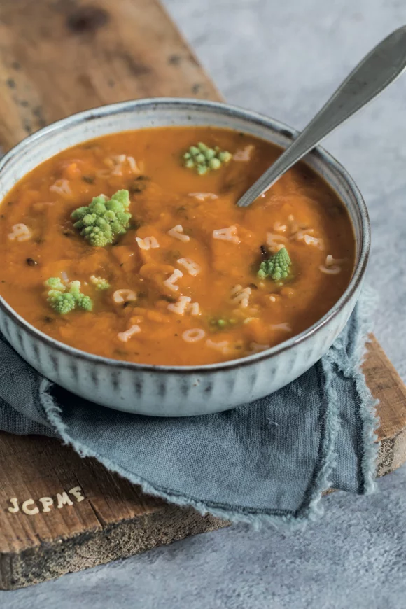 Romanesco-linzensoep met pasta