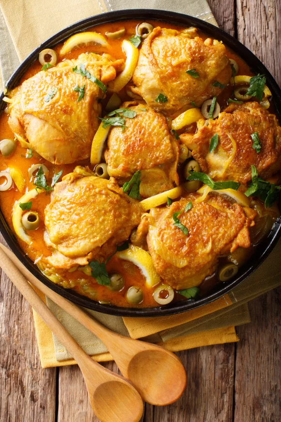 Tajine van kip, citroen en groene olijven