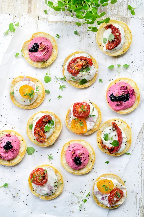 Blini's met dips
