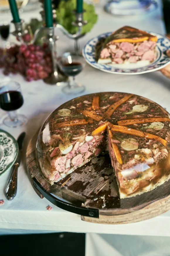Bruegelkop maken: ouderwets recept met varkenskop