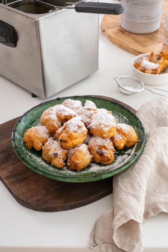 Snelle oliebollen met rozijnen