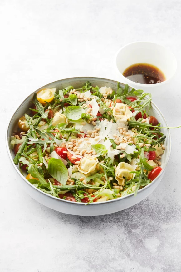 Tortellinisalade met groene asperges