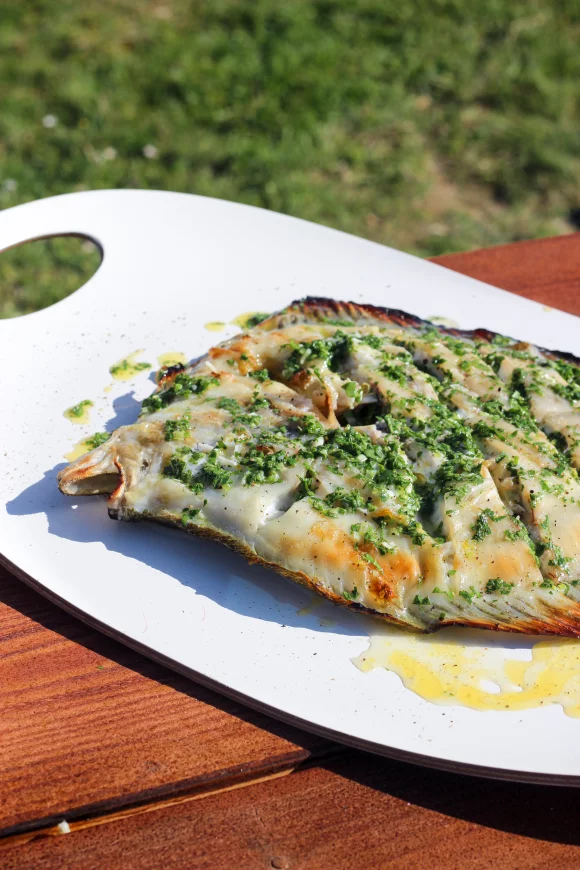 Gegrilde tarbot met kruidenboter