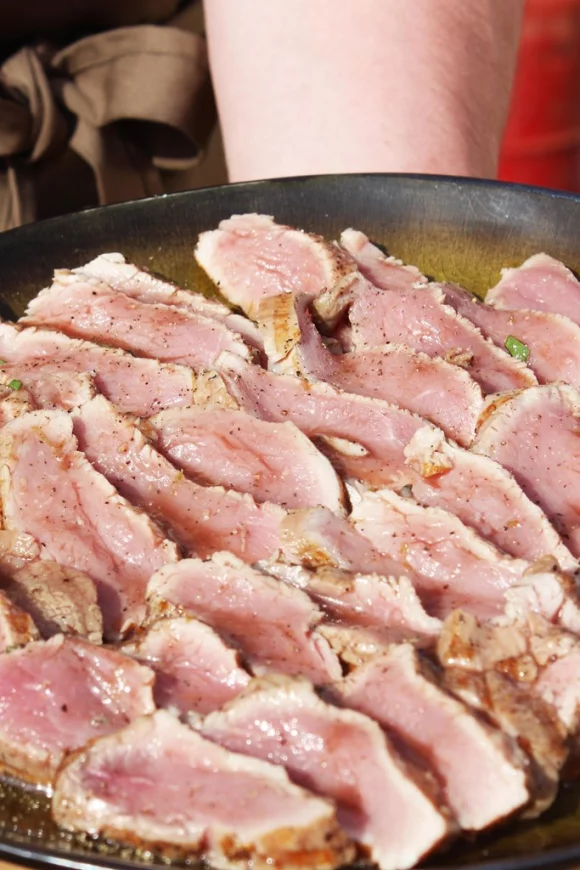 Geschroeide kalfsfilet in een Oosterse marinade