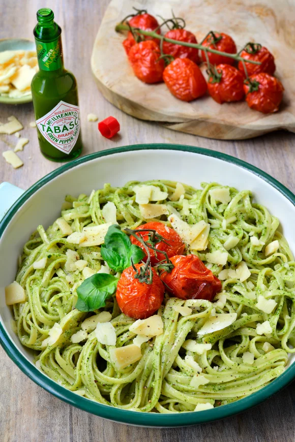 Pasta pesto met geroosterde tomaatjes 