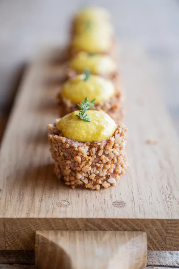 Merveilleux van peperkoek met crèmepaté en pickles