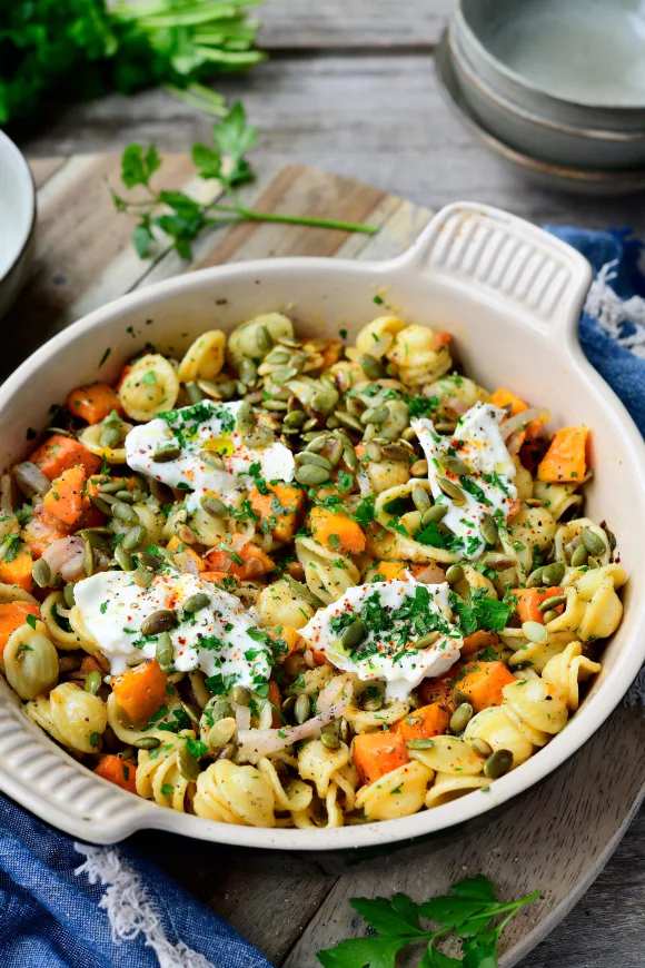 Orecchiette met pompoen, salie, beurre noisette en burrata