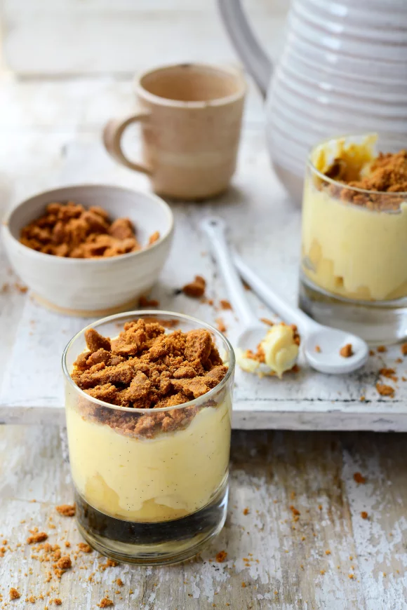 Vanillepudding met gekarameliseerde appel en speculaas