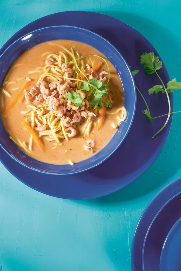 Feestelijke bisque met garnalen en kokos