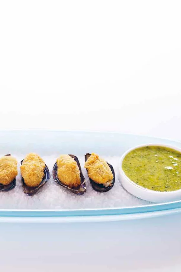 Gepaneerde mosseltjes met frisse vinaigrette