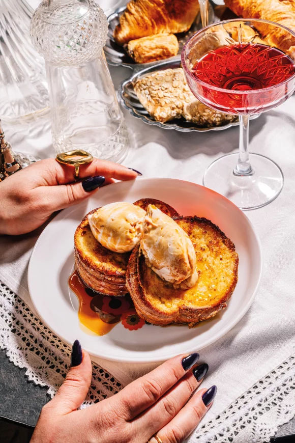 French toast met gezouten karamel en mascarpone