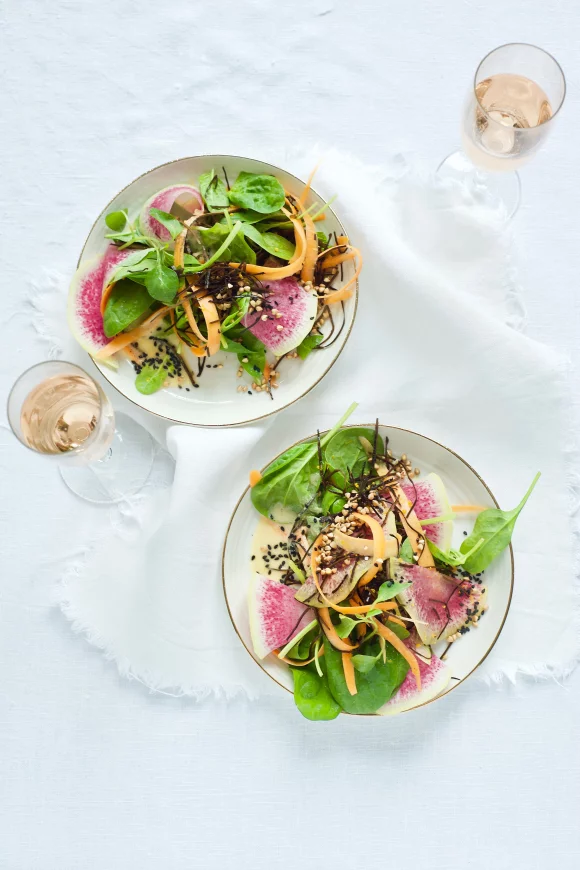 Salade van arame met tahini-sinaasappelressing