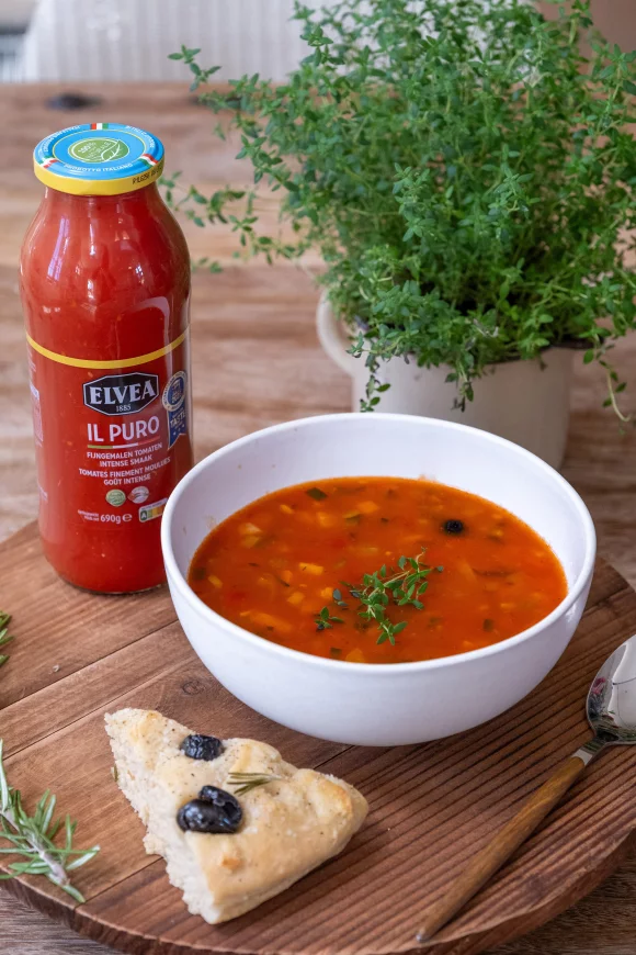 Minestronesoep met focaccia