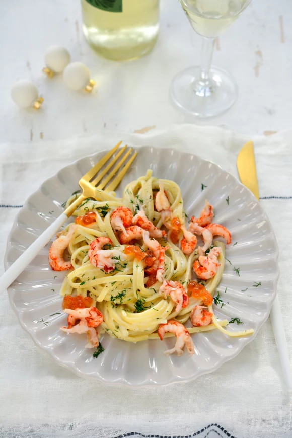 Feestelijke pasta met rivierkreeftjes en dille-roomsaus