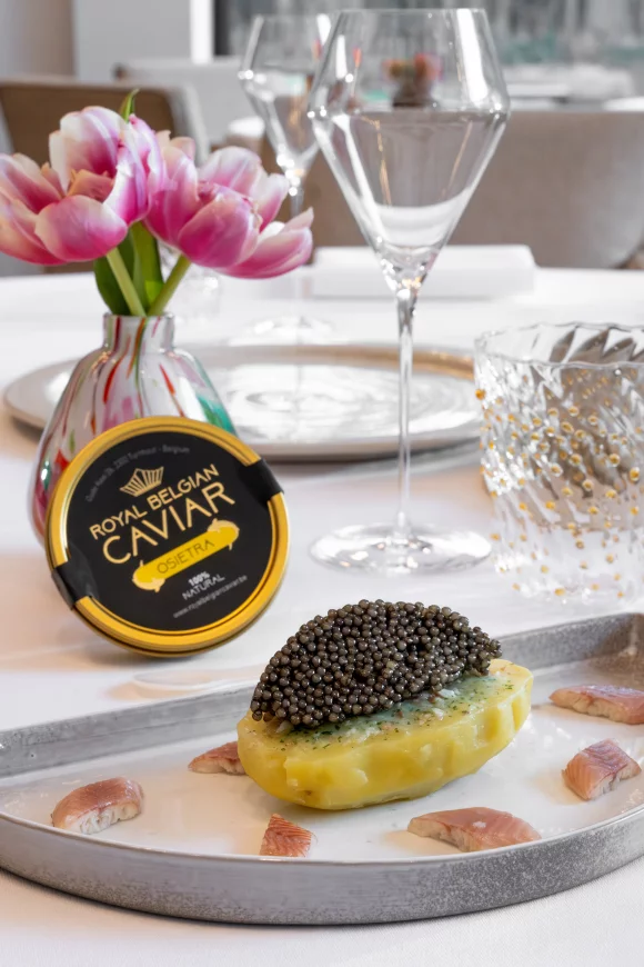 Pomme Moscovite met paling en kaviaar 