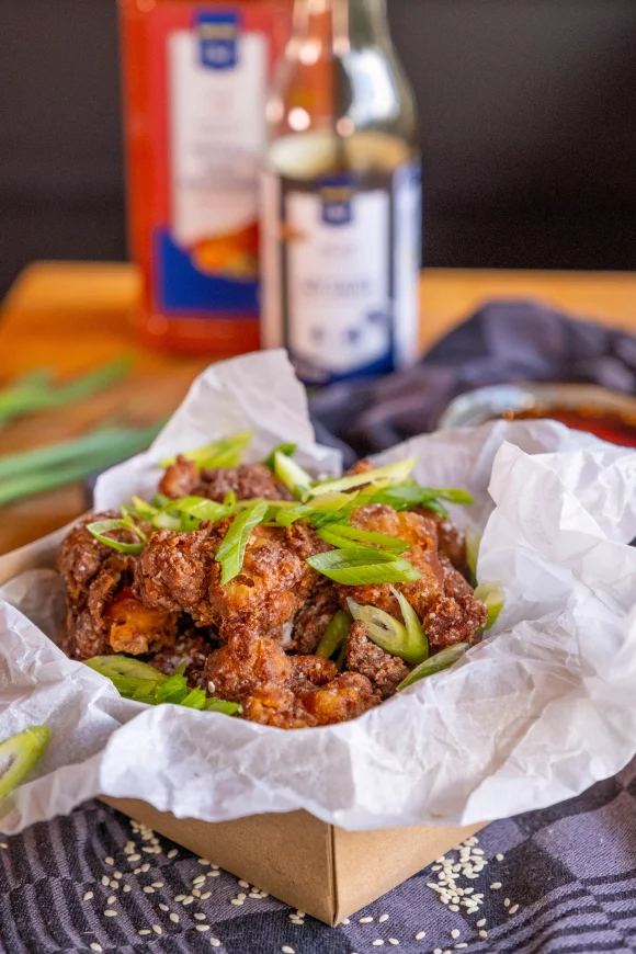 Oosterse crispy chicken met chili-olie