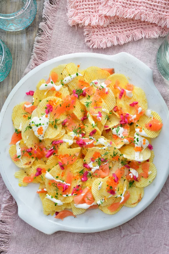 Loaded chips met gerookte zalm