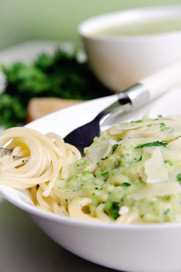 Spaghetti met courgettesaus