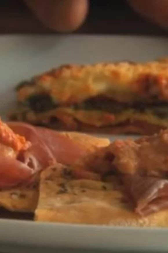 Lasagne verde & focaccia met parmaham en rode pesto