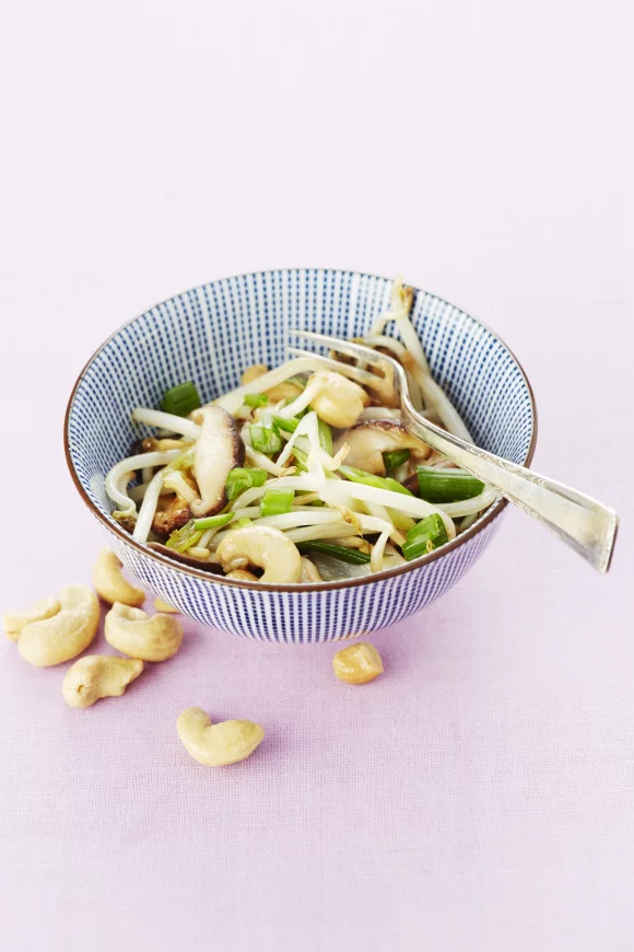 Gewokte groenten met cashewnoten
